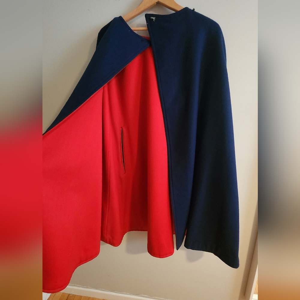 Reversible Heavy Cape in Navy Blue and Red